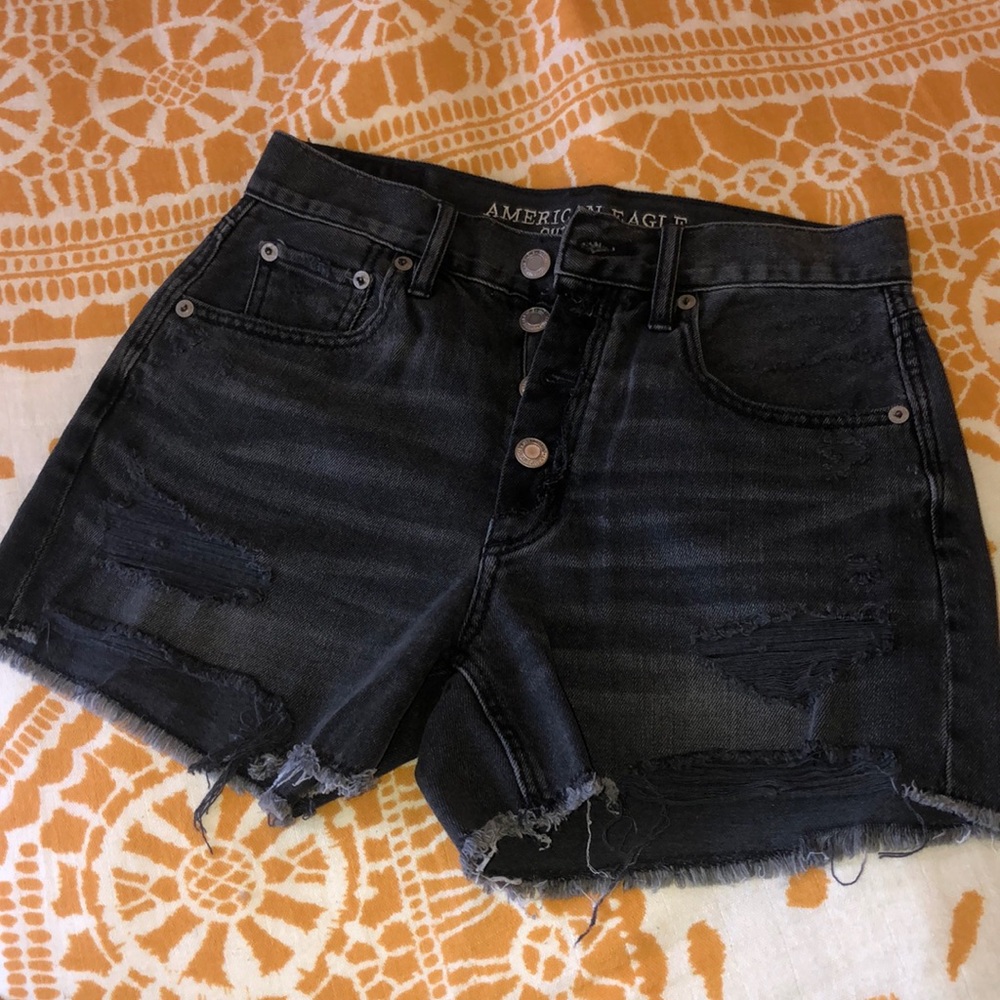 American Eagle Hi-Rise girlfriend shorts